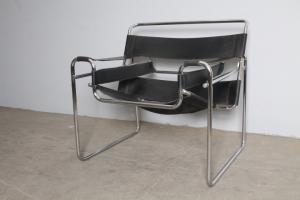 Poltrona sedia in pelle e struttura cromata anni 70 Wassily . modernariato 